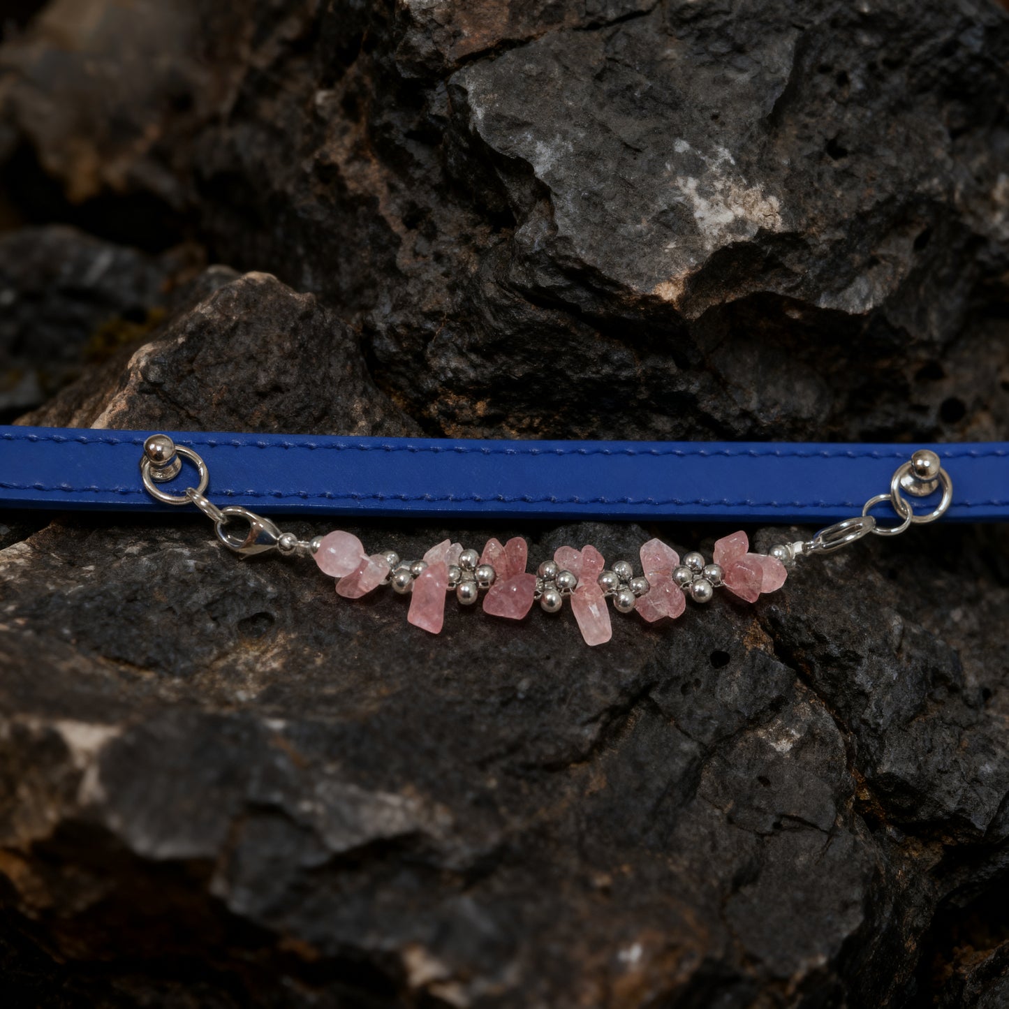 [Endearing] Natural strawberry crystal adjustment button pet collar - let fur children become the sweet focus of everyone's love